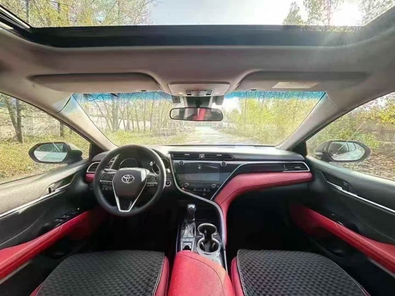 菏泽19年丰田凯美瑞6