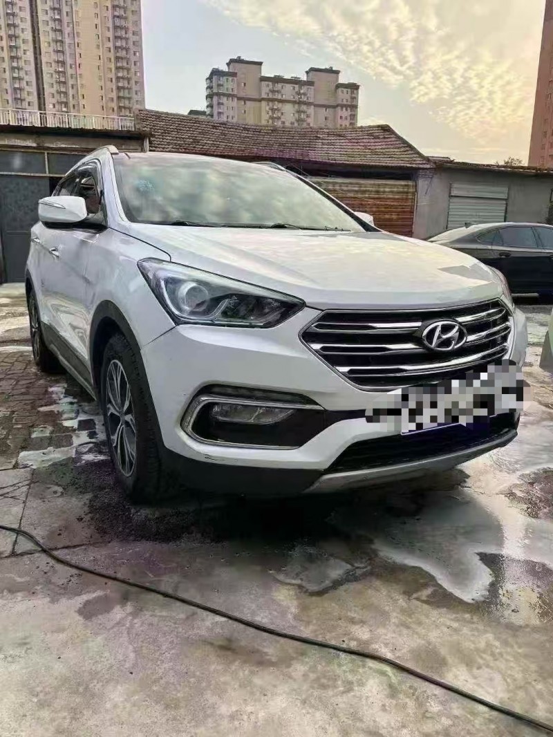 菏泽19年现代新胜达2