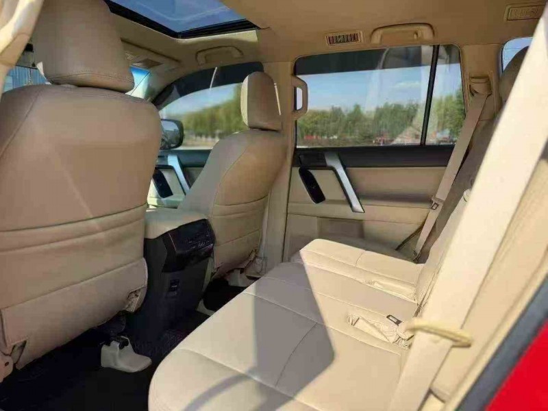 汉中17年丰田普拉多4