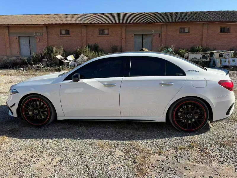 楚雄24年奔驰AMG5