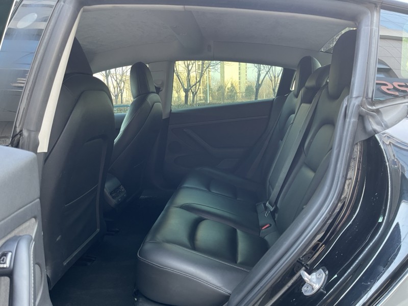 济宁21年特斯拉MODEL 36