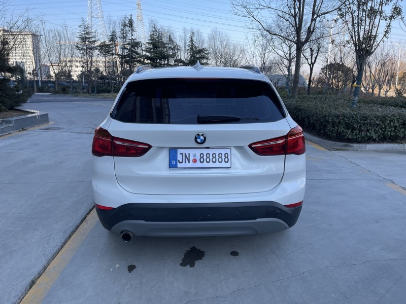 济宁17年宝马X19