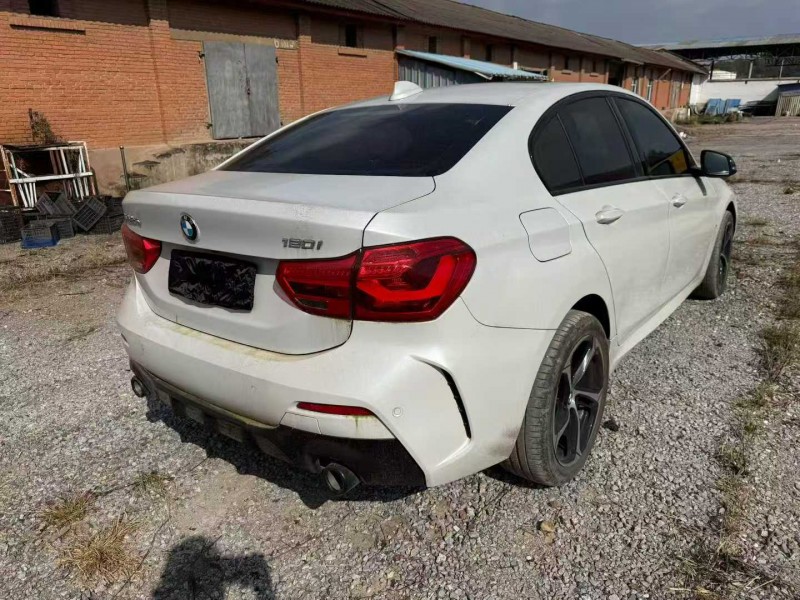 楚雄21年宝马1系3