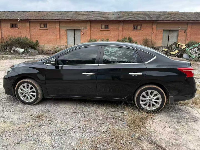 楚雄18年日产轩逸7