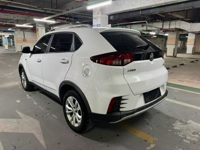 台州18年名爵锐腾8