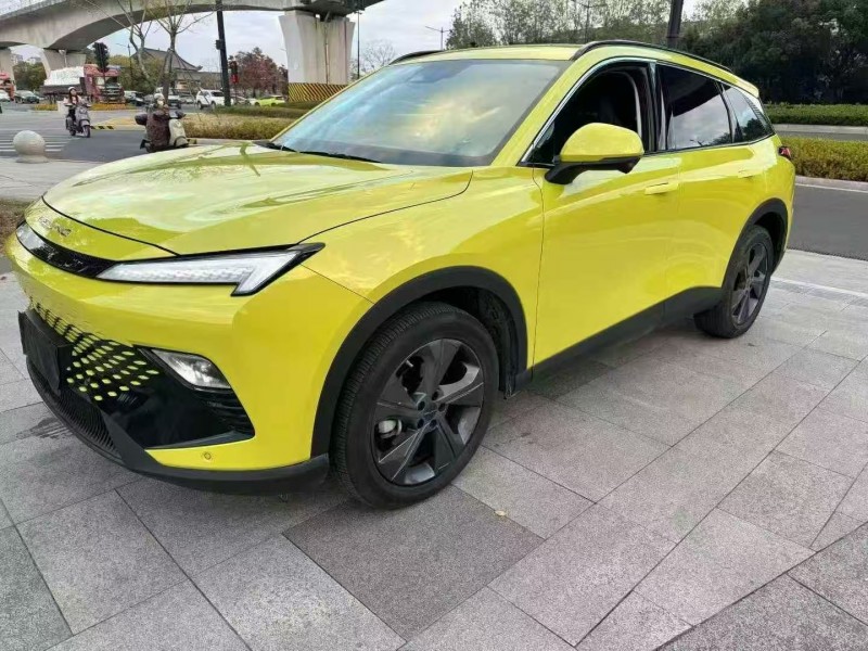 杭州23年北汽制造魔方2