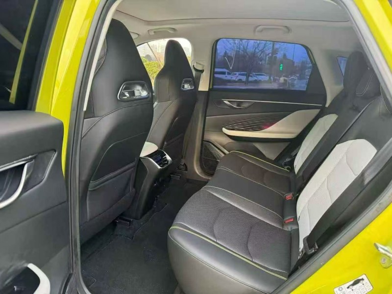 杭州23年北汽制造魔方4