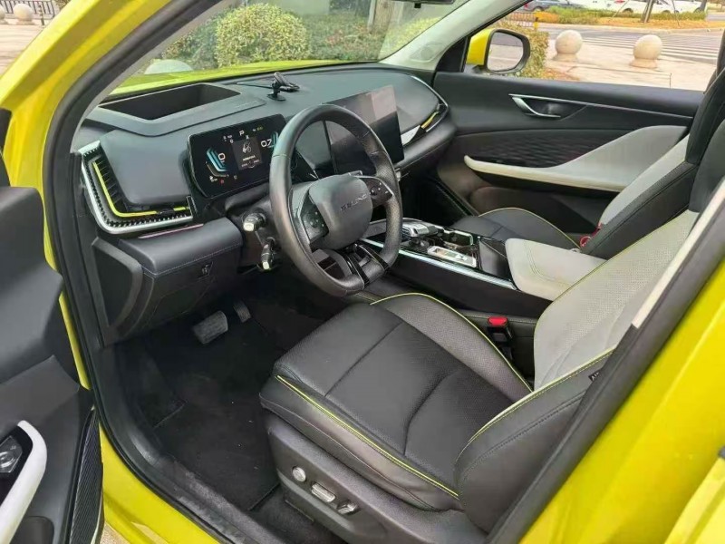 杭州23年北汽制造魔方6