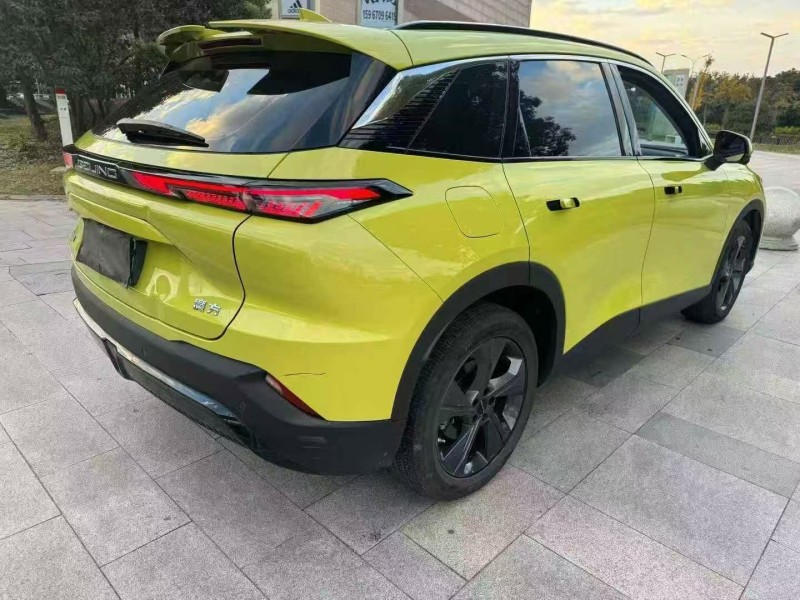 杭州23年北汽制造魔方8