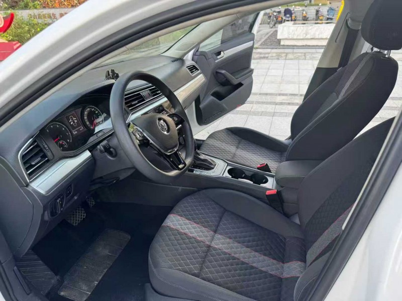 阳江22年大众凌渡5