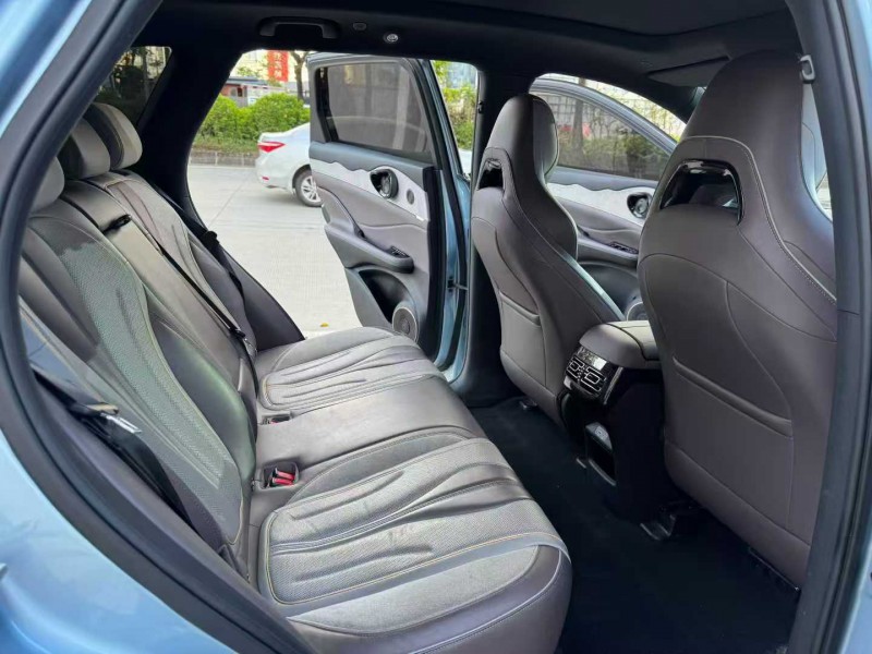 阳江24年比亚迪护卫舰6