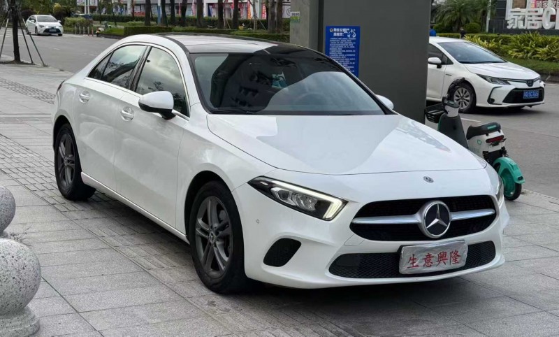 阳江19年奔驰A2
