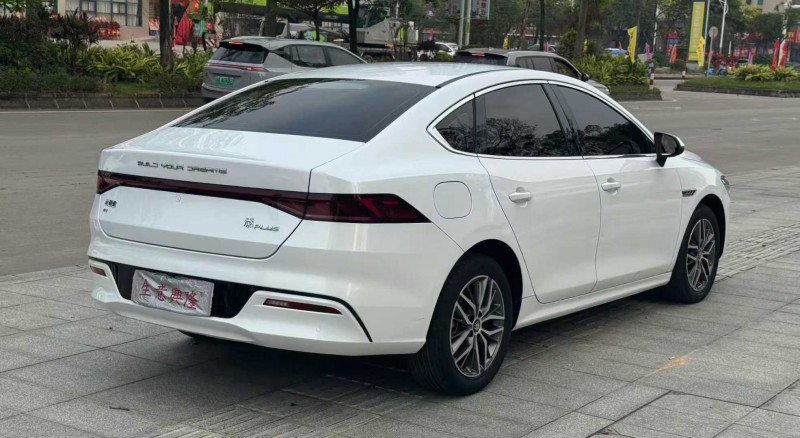 阳江22年比亚迪秦9