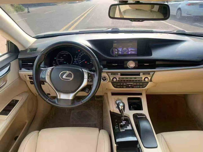 江门14年雷克萨斯ES4