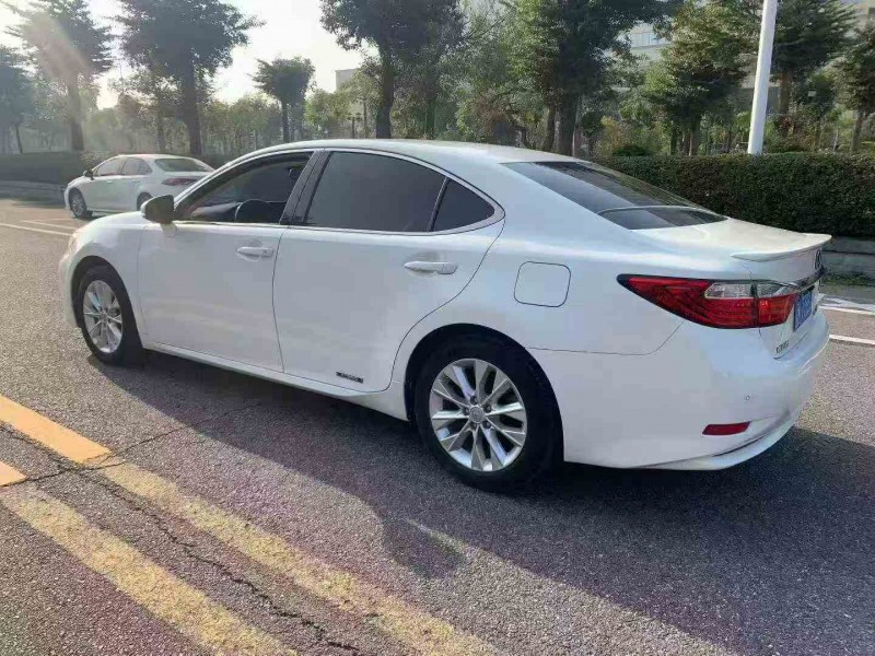 江门14年雷克萨斯ES6