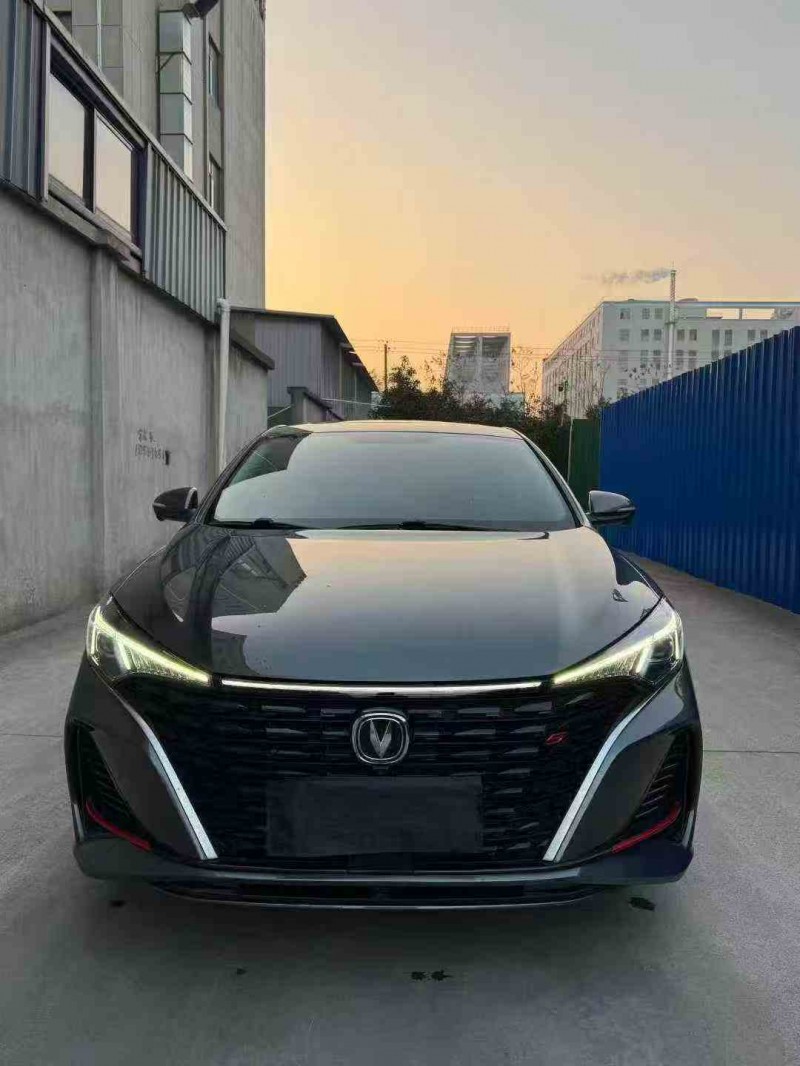 金华22年长安汽车逸动1