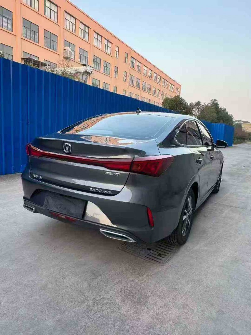 金华22年长安汽车逸动8