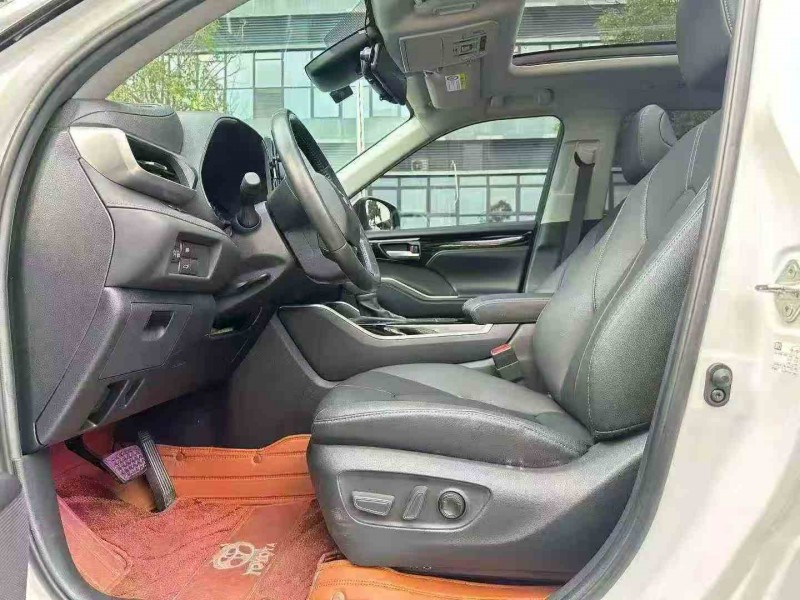 珠海23年丰田汉兰达3