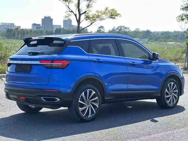 汕头19年吉利缤越8