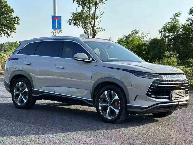 江门24年比亚迪护卫舰2