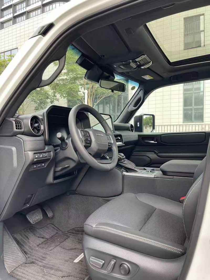 佛山25年丰田普拉多4