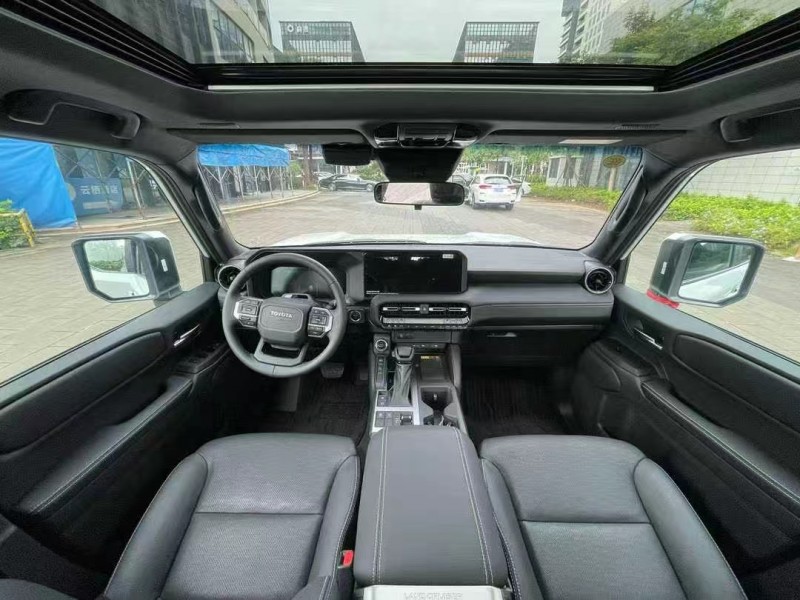 佛山25年丰田普拉多6