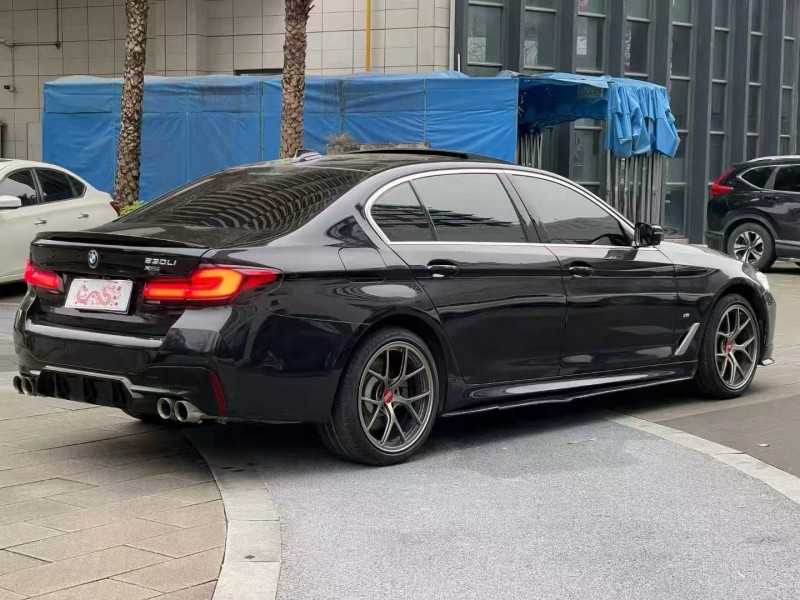 佛山21年宝马5系8