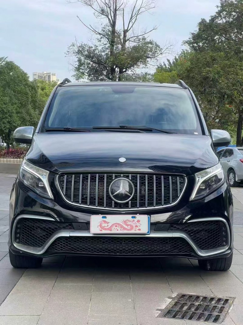 佛山19年奔驰威霆1