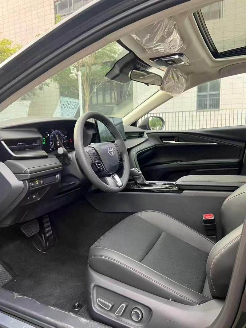 佛山25年丰田凯美瑞4