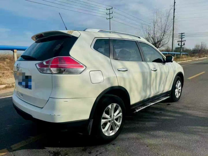 潍坊15年日产奇骏8