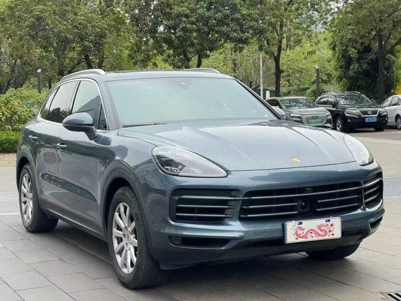 佛山19年保时捷卡宴3