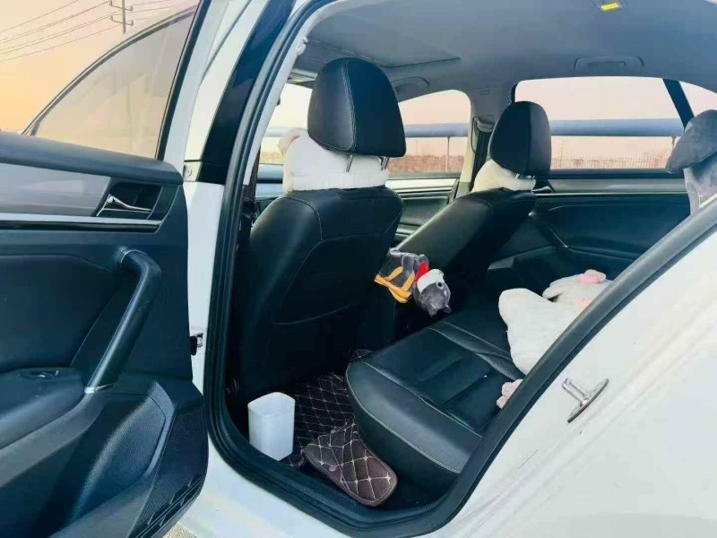 潍坊17年大众宝来5