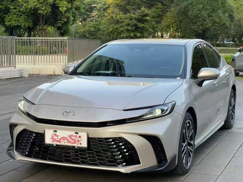 佛山25年丰田凯美瑞2