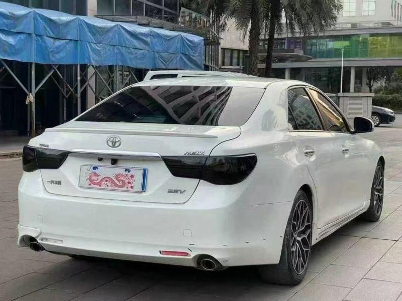 佛山12年丰田锐志7