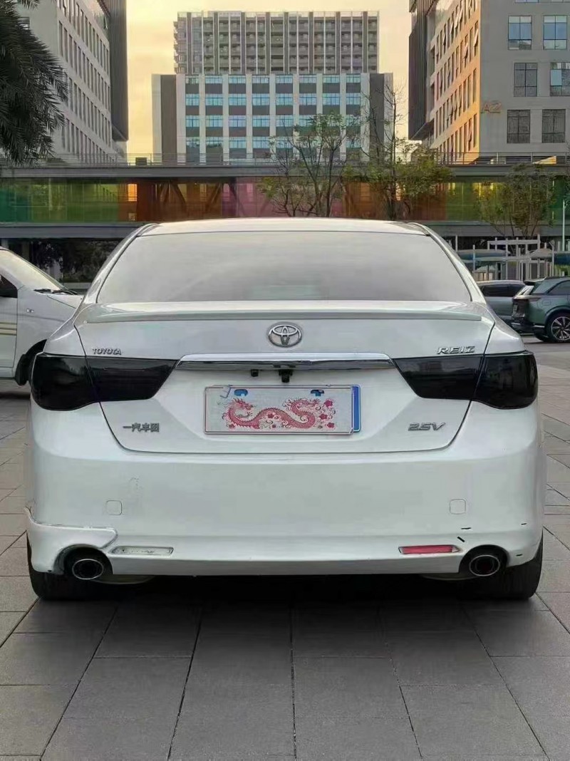 佛山12年丰田锐志9