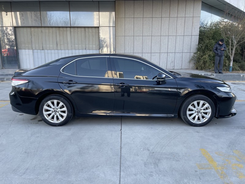 济宁20年丰田凯美瑞7