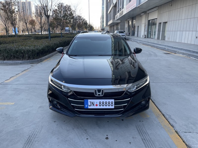 济宁23年本田雅阁1