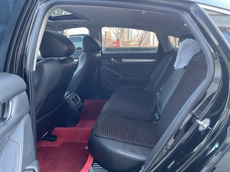 济宁23年本田雅阁4