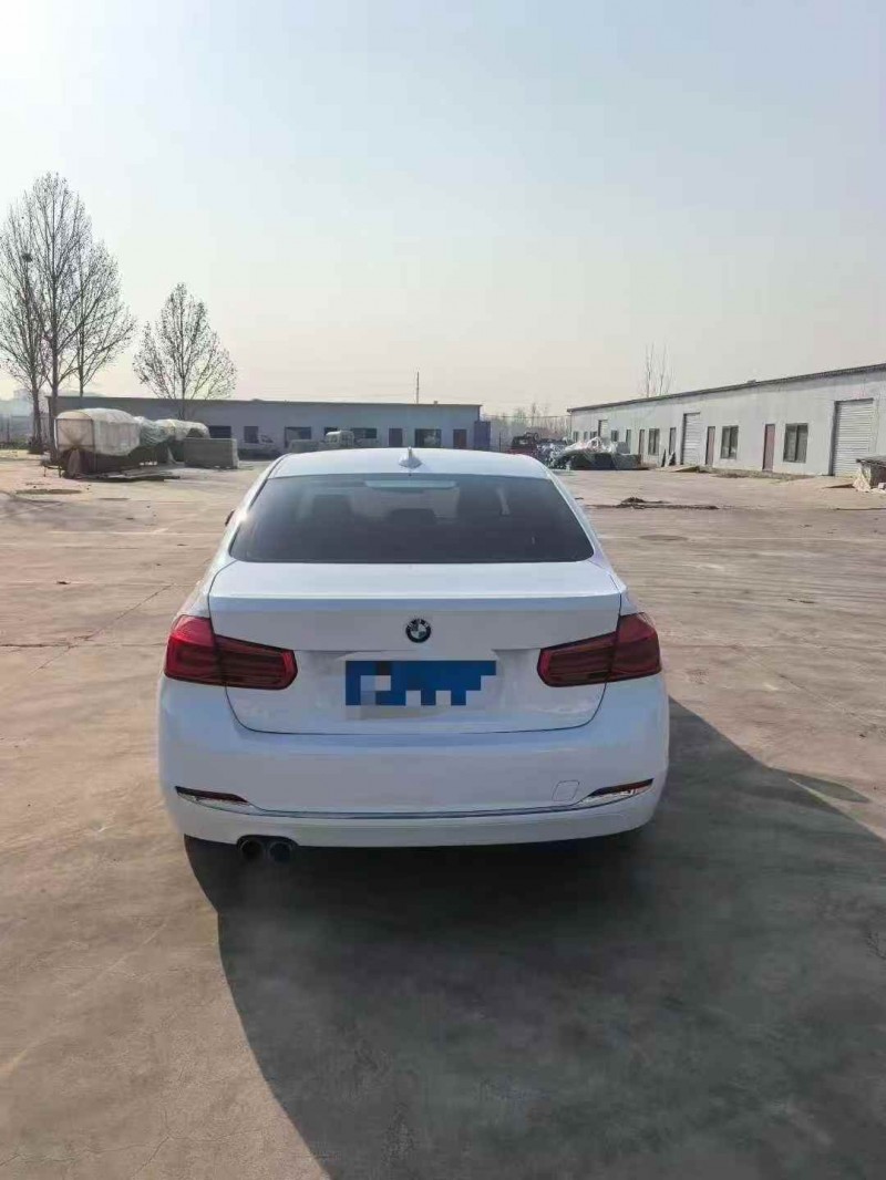 淄博17年宝马3系8