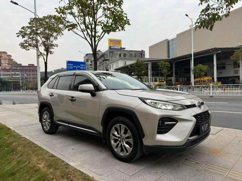 长沙22年丰田威兰达3