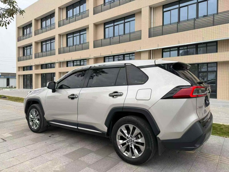 长沙22年丰田威兰达4