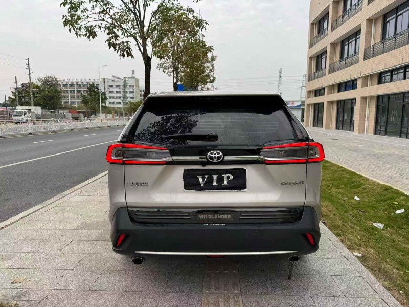 长沙22年丰田威兰达9