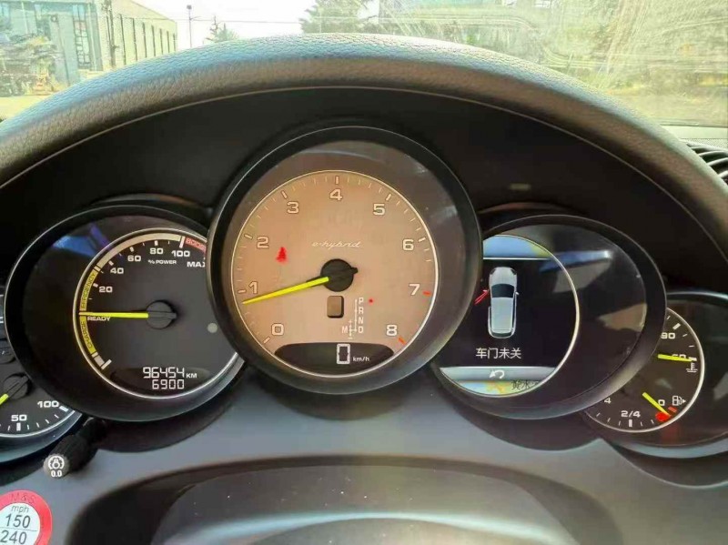 烟台16年保时捷卡宴4