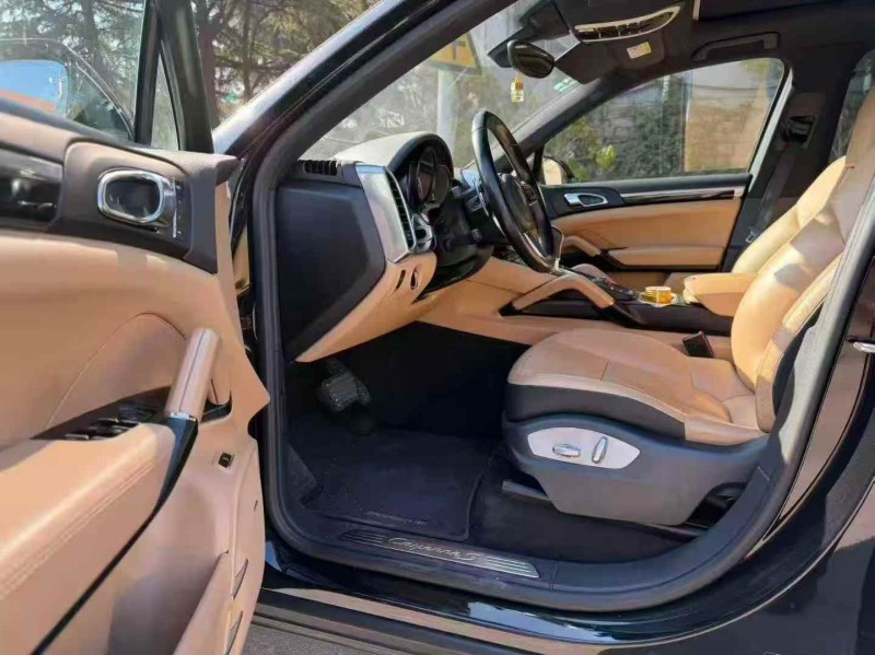 烟台16年保时捷卡宴6