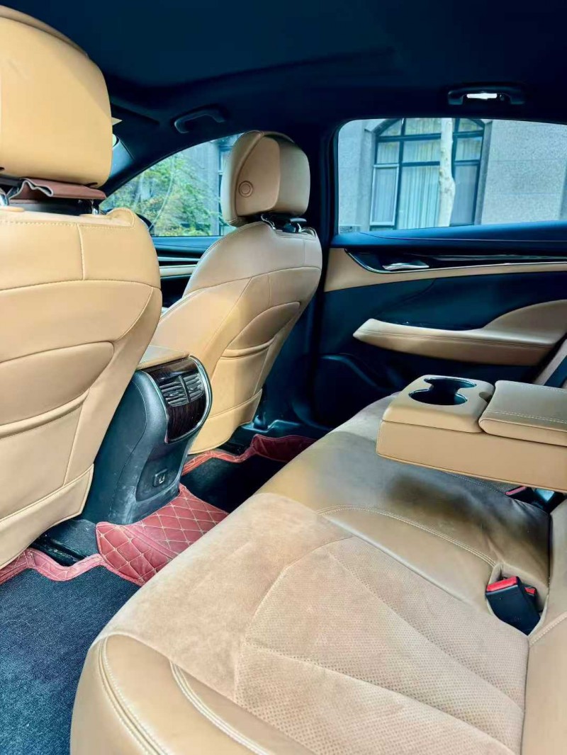 烟台18年别克君越7