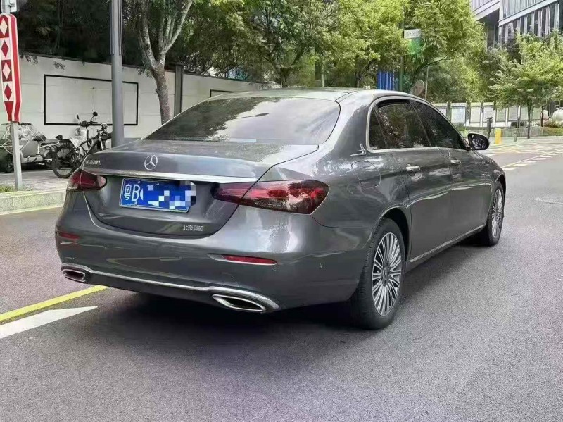 广州22年奔驰E8