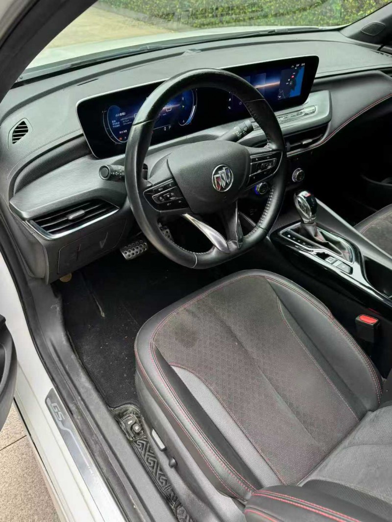 烟台22年别克威朗4