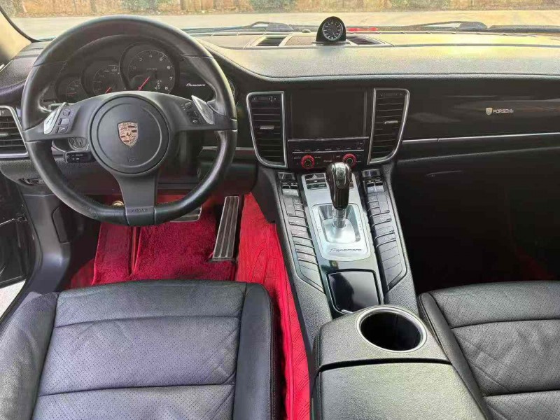 徐州12年保时捷帕拉梅拉6