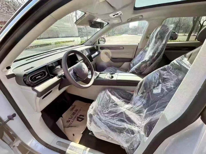 宁波25年零跑汽车C115