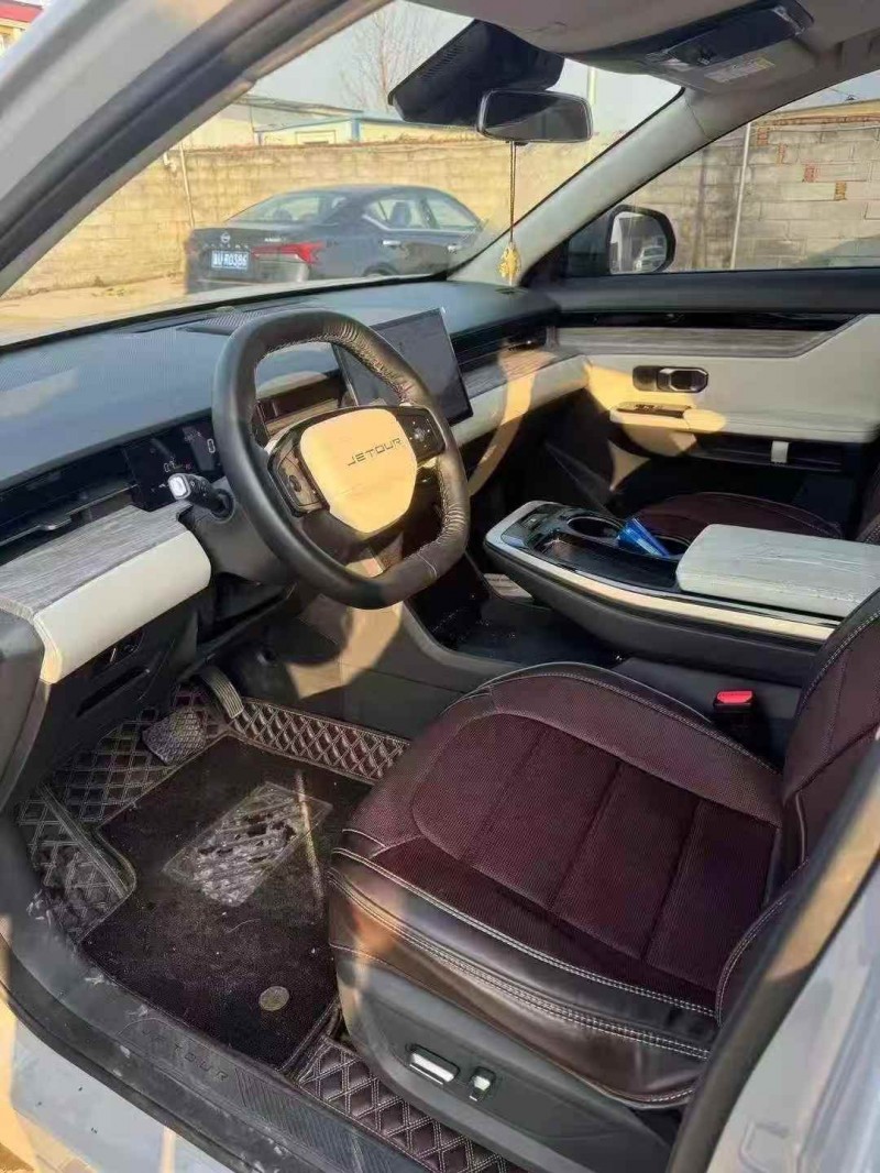 济宁24年奇瑞捷途3